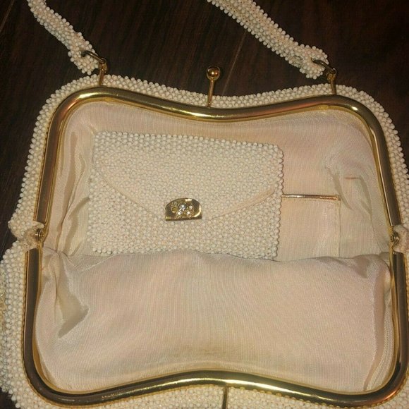 Vintage Lumured Petite Bead purse with matching mini purse and original mirror - Picture 4 of 5